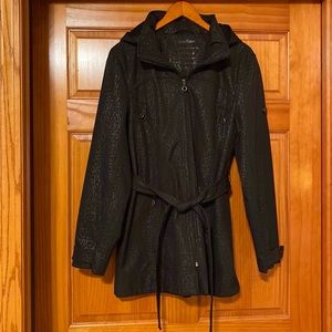 Lightweight water-resistant belted black coat